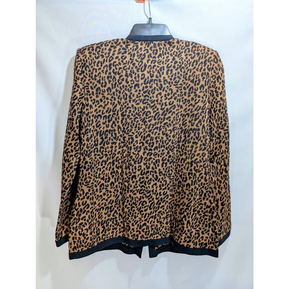 St John Collection Marie Gray Leopard Print Santana Knit Cardigan Jacket Size 4 - Picture 3 of 6